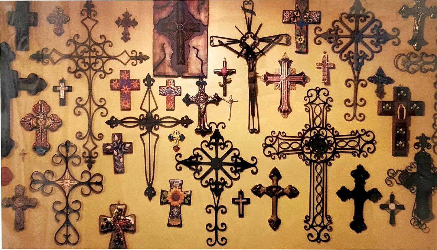 Katrina Leigh Chosen To Hang